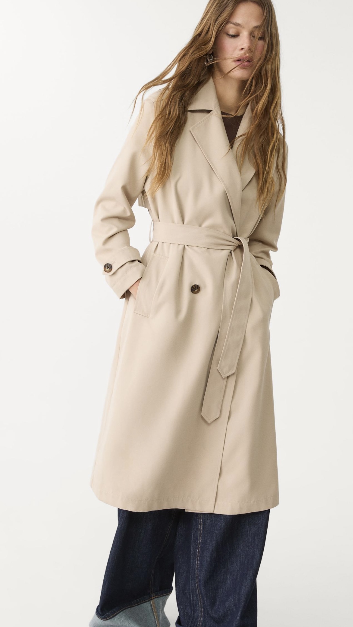 LANGER, FLIEßENDER TRENCHCOAT  -  49,99€