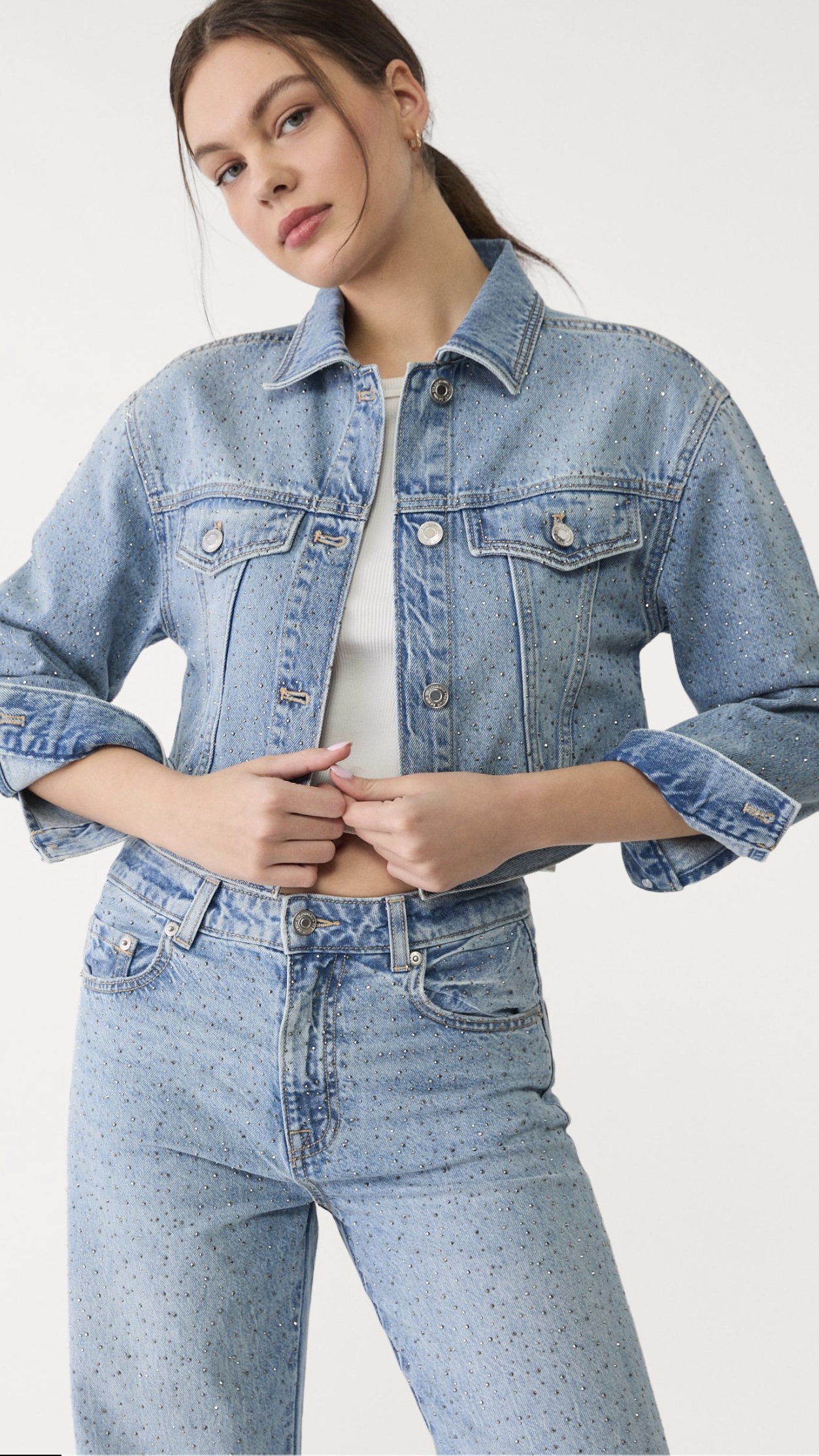 JEANSJACKE MIT GLITZER  -  55,99€